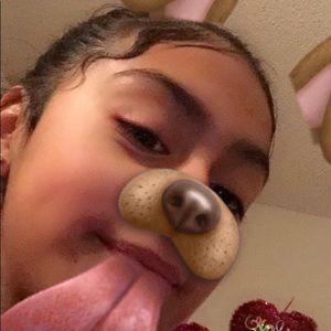 Meet your Posher, Yesenia